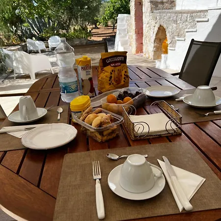 Holiday home Trullo Tojo